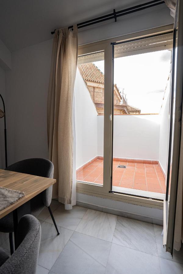 Stay U-Nique Apartments Plaza Constitucion Malaga Exterior photo