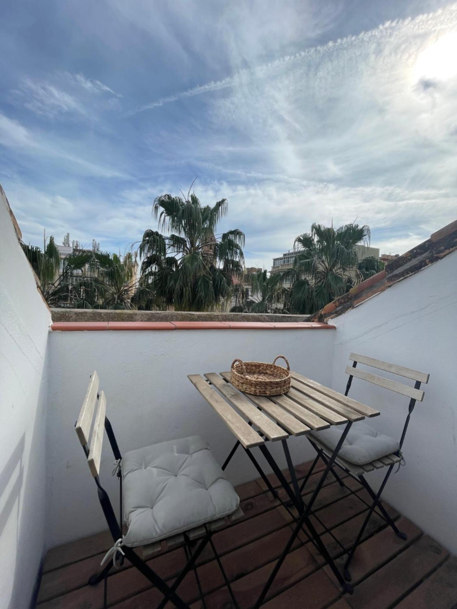 Stay U-Nique Apartments Plaza Constitucion Malaga Exterior photo